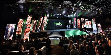 Google Ropes in Hulu, YouTube Stars & Game producers for VR push